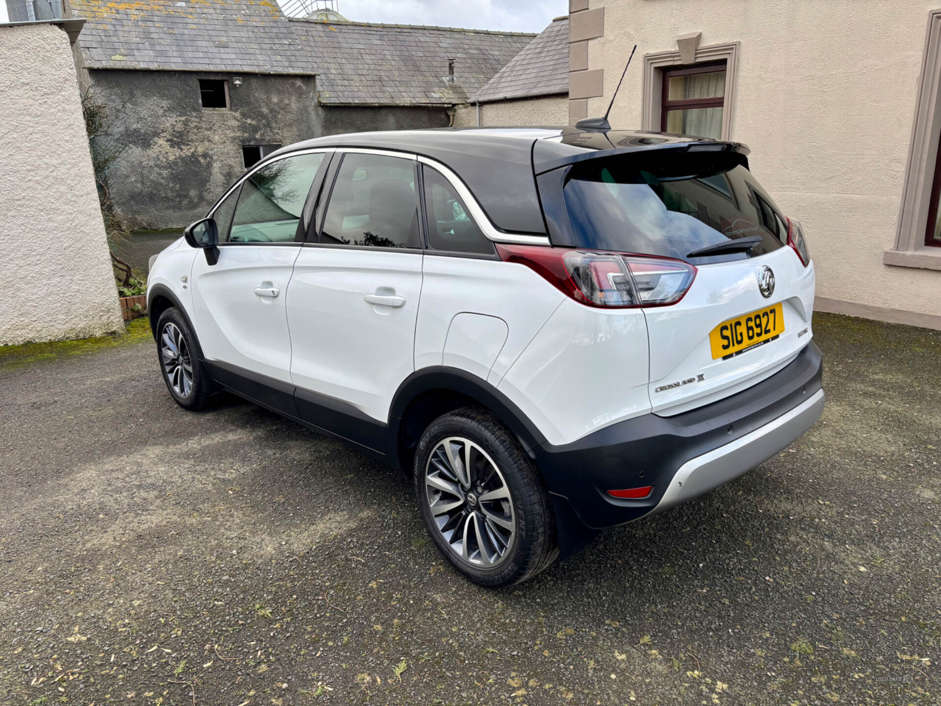 Jun 2017 Vauxhall Crossland X 1.2T ecoTec [110] Elite 5dr [Start Stop]