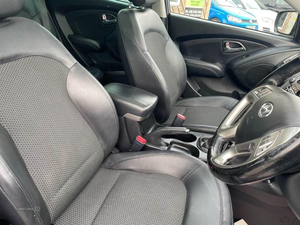 Apr 2012 Hyundai ix35 1.7 CRDi Premium 5dr 2WD
