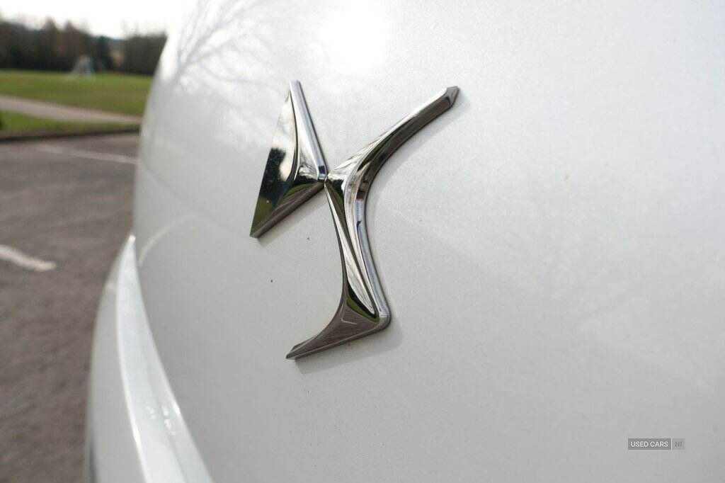 Jul 2016 DS AUTOMOBILES 1.6 BlueHDi 120 Prestige 3dr
