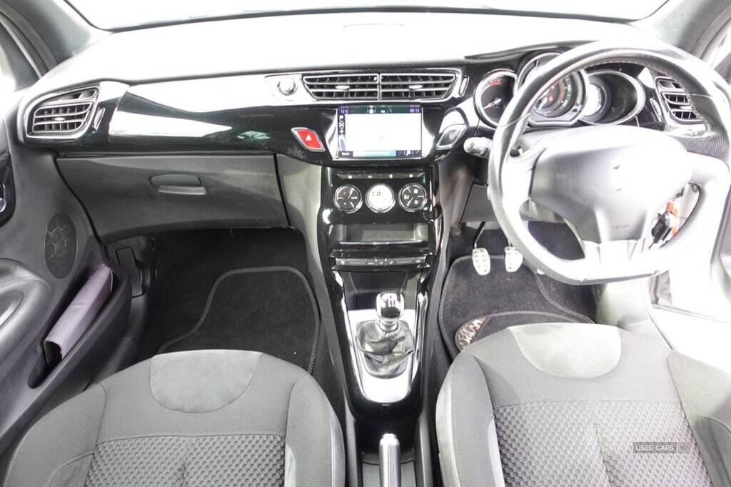 Jul 2016 DS AUTOMOBILES 1.6 BlueHDi 120 Prestige 3dr