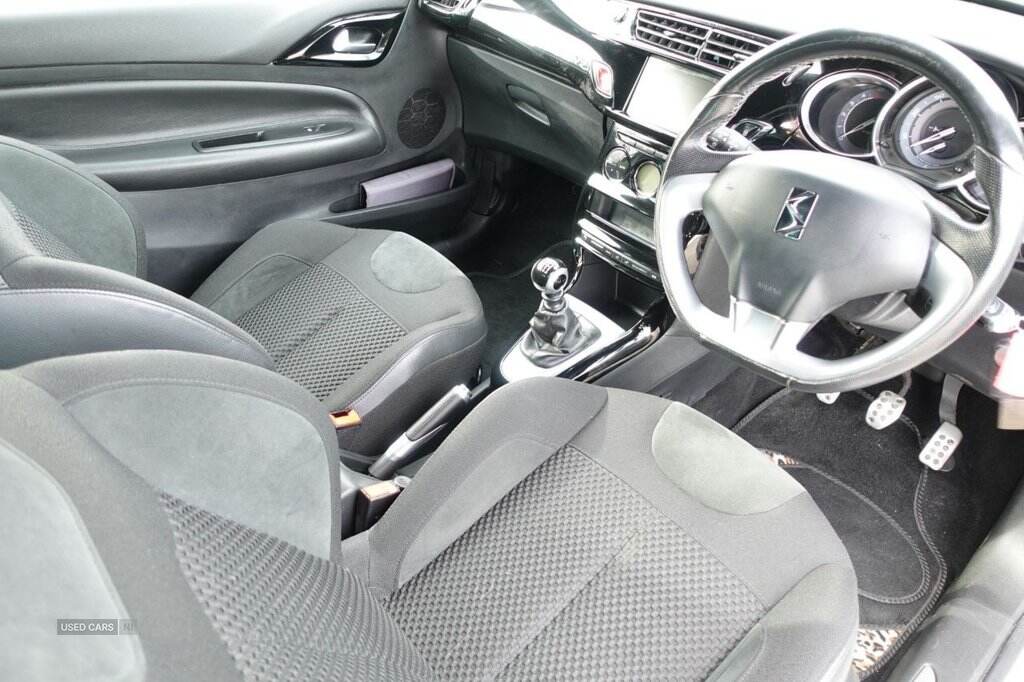 Jul 2016 DS AUTOMOBILES 1.6 BlueHDi 120 Prestige 3dr