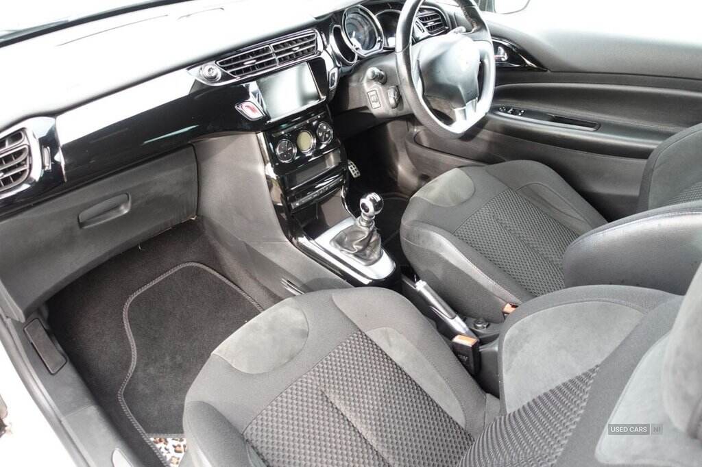 Jul 2016 DS AUTOMOBILES 1.6 BlueHDi 120 Prestige 3dr