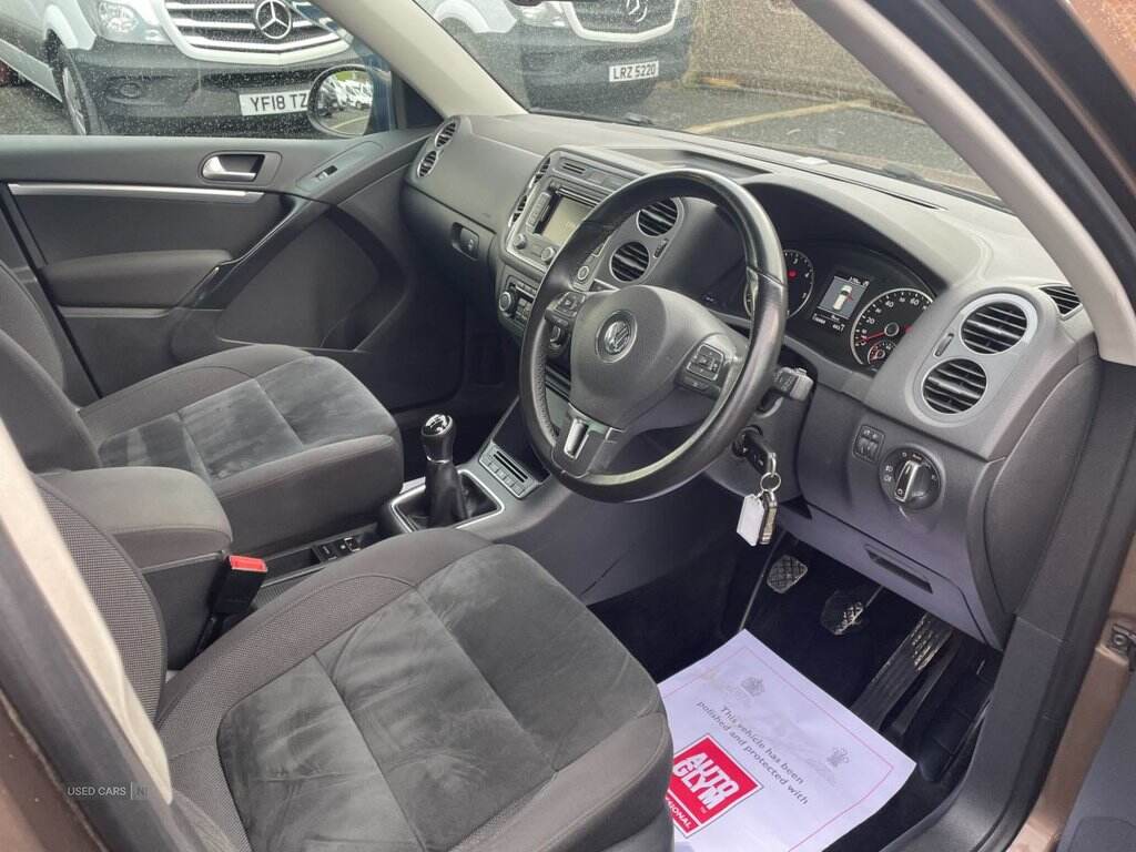 Jan 2014 Volkswagen Tiguan 2.0 TDi BlueMotion Tech Match 5dr [2WD]
