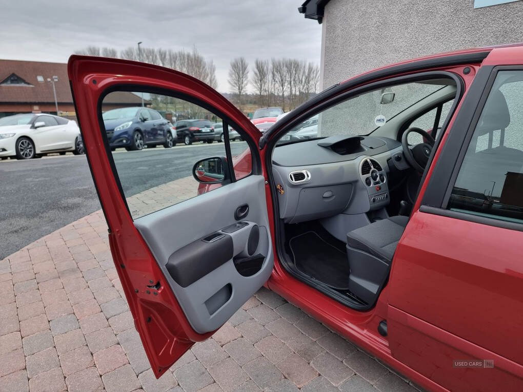 Mar 2011 Renault Modus Grand Expression 16V