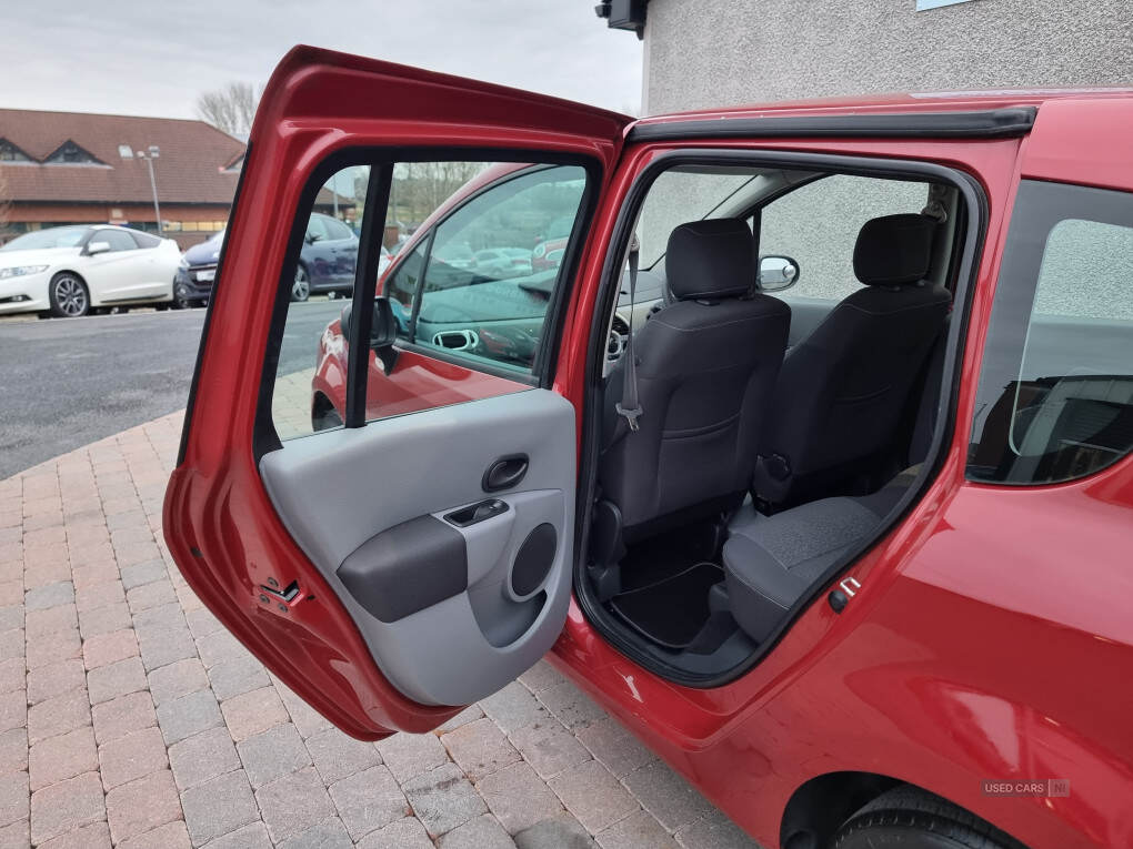 Mar 2011 Renault Modus Grand Expression 16V