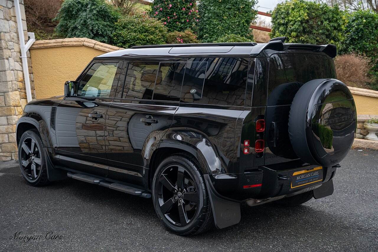 Dec 2023 Land Rover Defender 3.0 D250 X-Dynamic HSE 110 5dr Auto