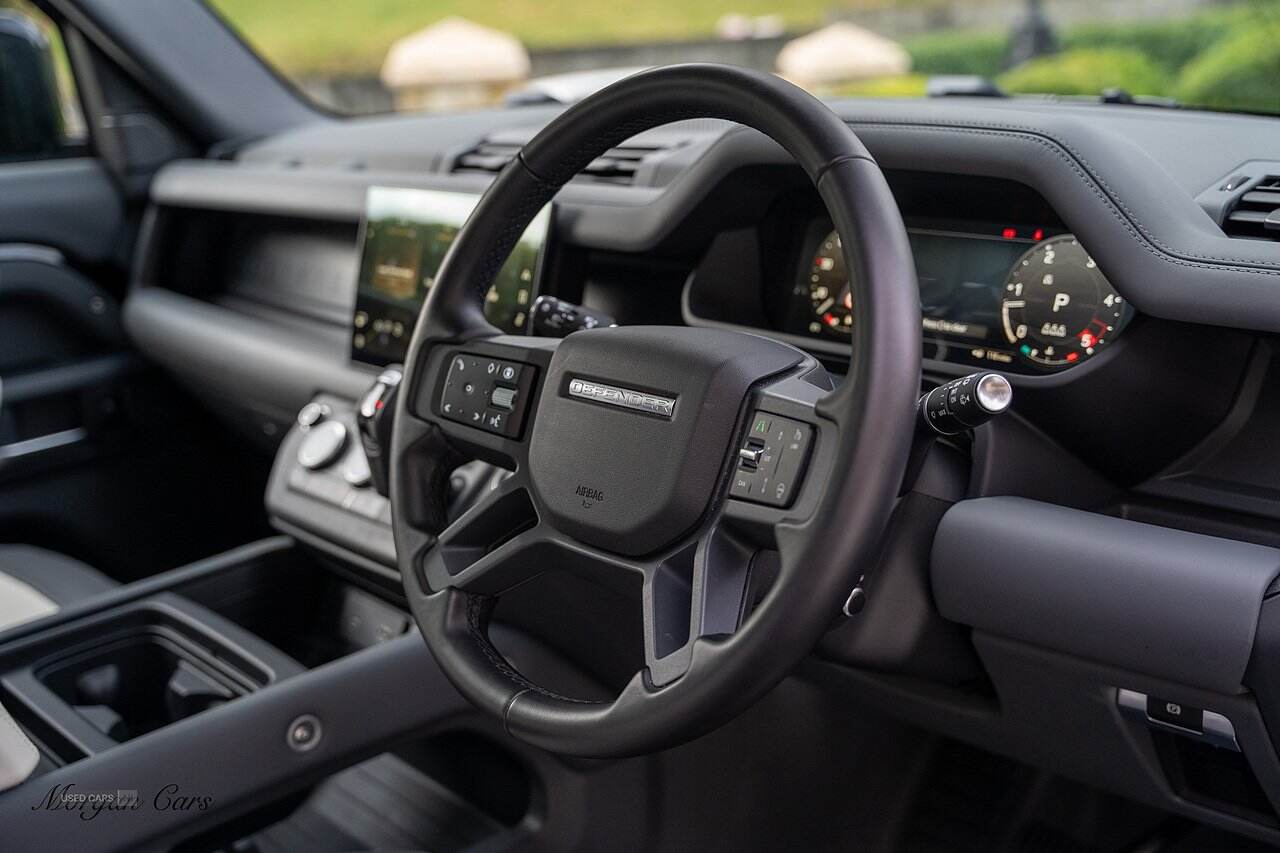 Dec 2023 Land Rover Defender 3.0 D250 X-Dynamic HSE 110 5dr Auto