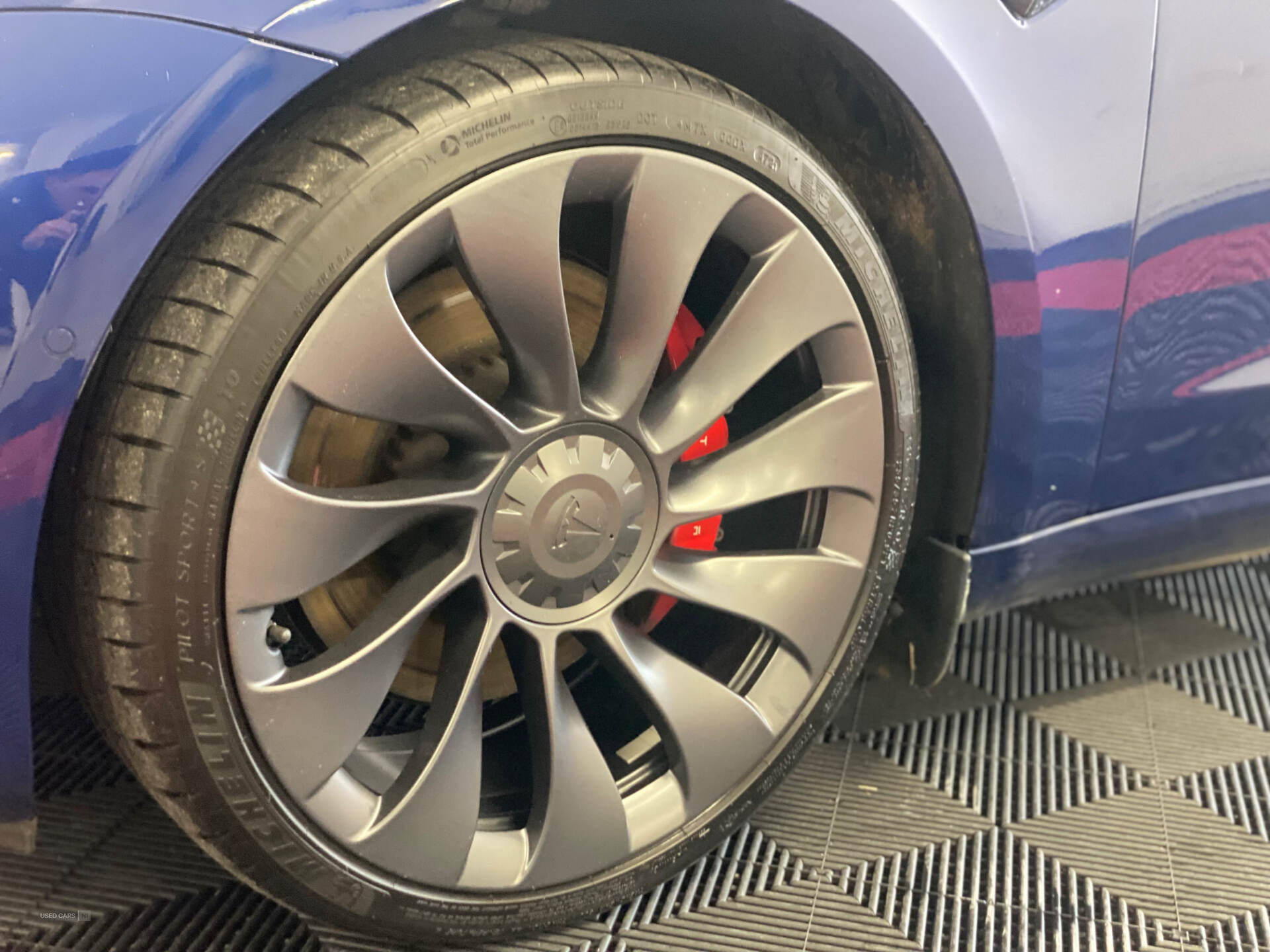 Dec 2020 TESLA Model 3 Performance AWD 4dr [Performance Upgrade] Auto