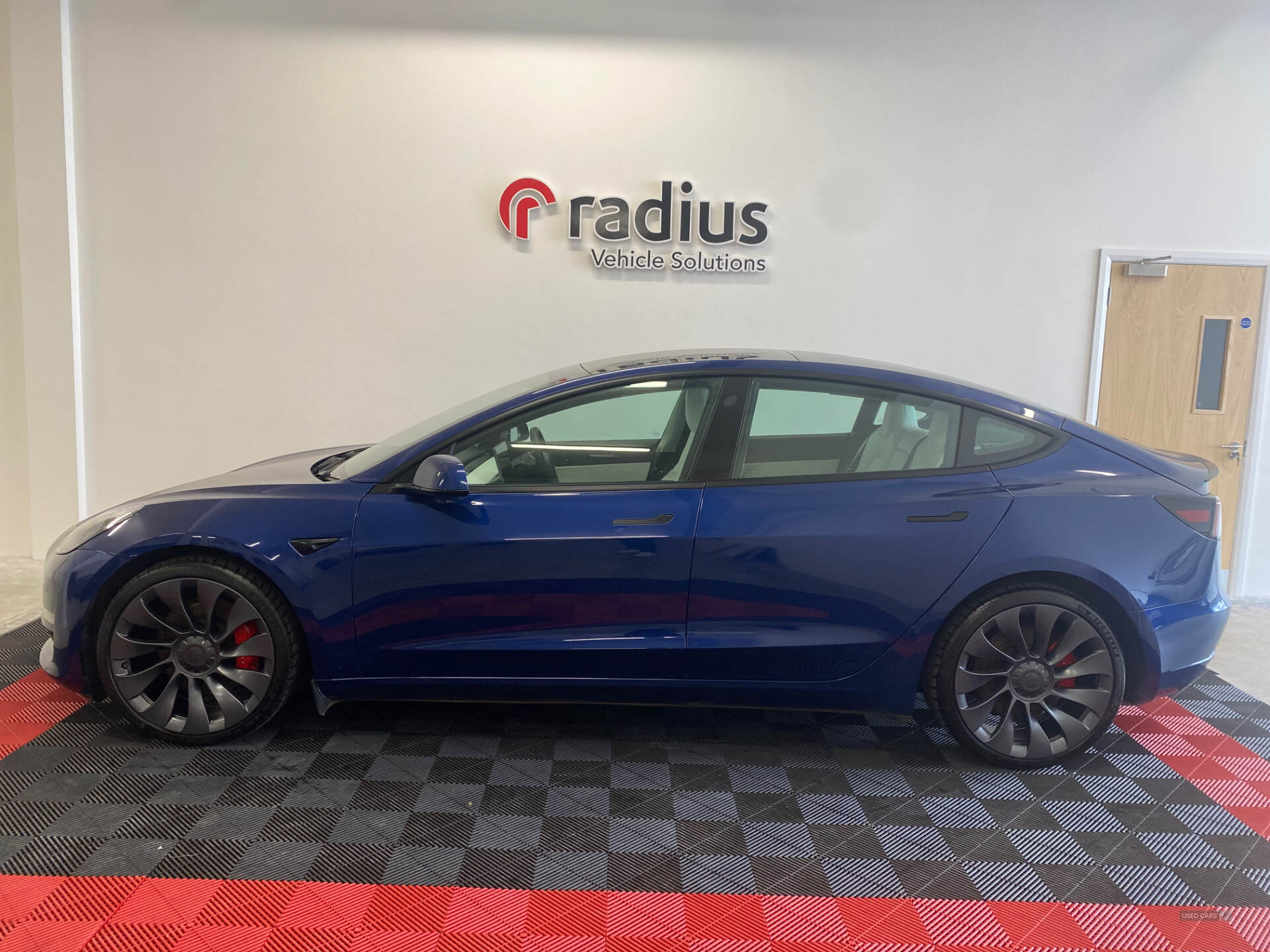 Dec 2020 TESLA Model 3 Performance AWD 4dr [Performance Upgrade] Auto
