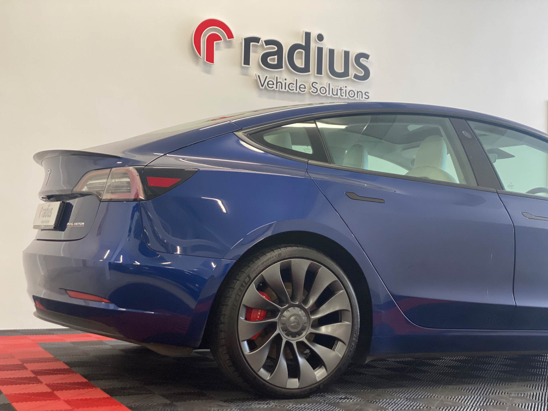 Dec 2020 TESLA Model 3 Performance AWD 4dr [Performance Upgrade] Auto