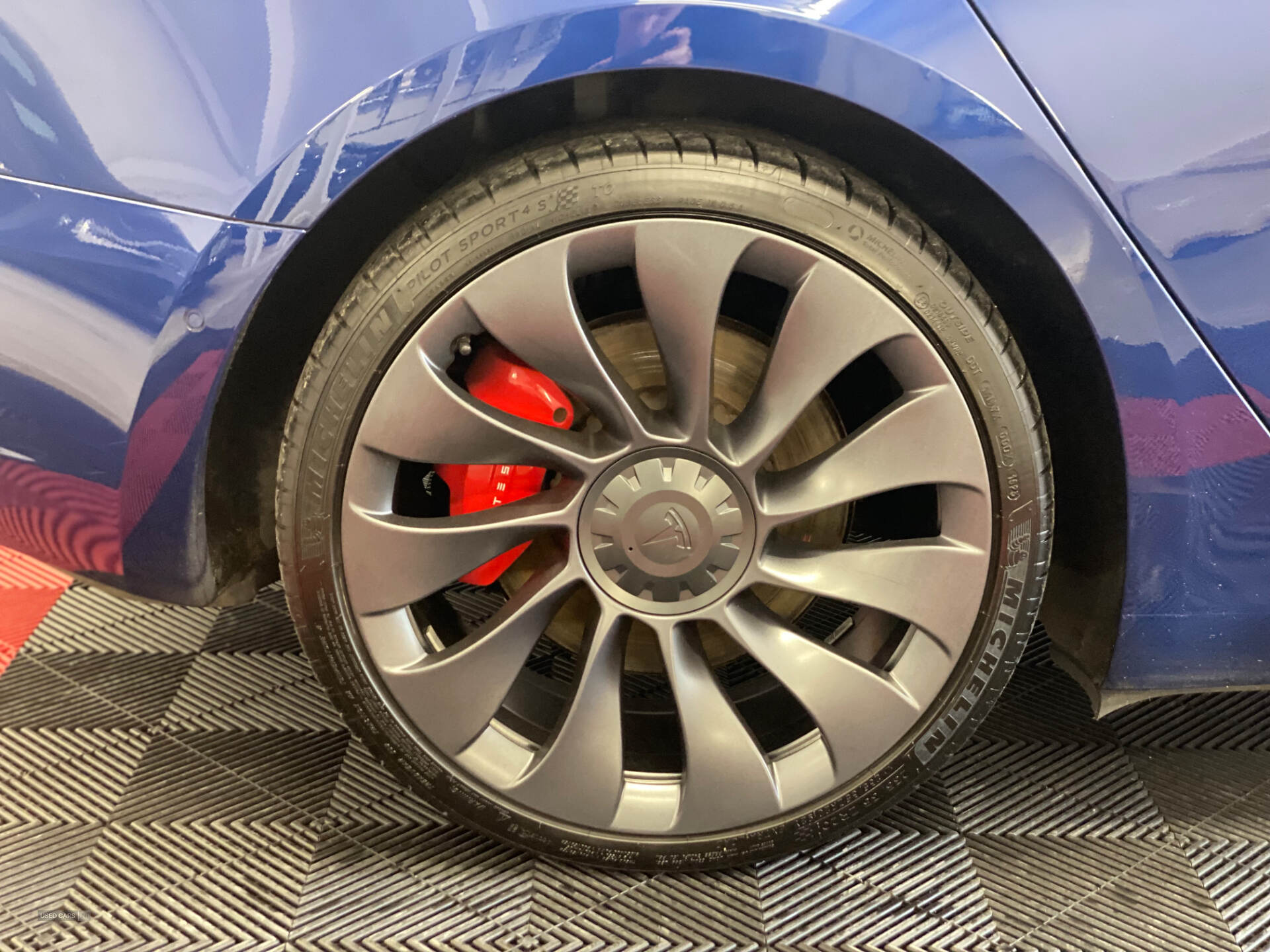 Dec 2020 TESLA Model 3 Performance AWD 4dr [Performance Upgrade] Auto
