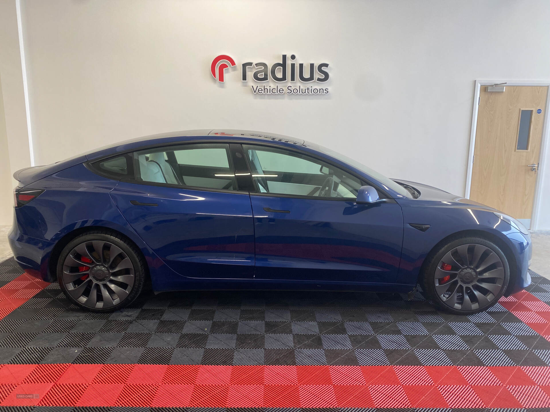 Dec 2020 TESLA Model 3 Performance AWD 4dr [Performance Upgrade] Auto