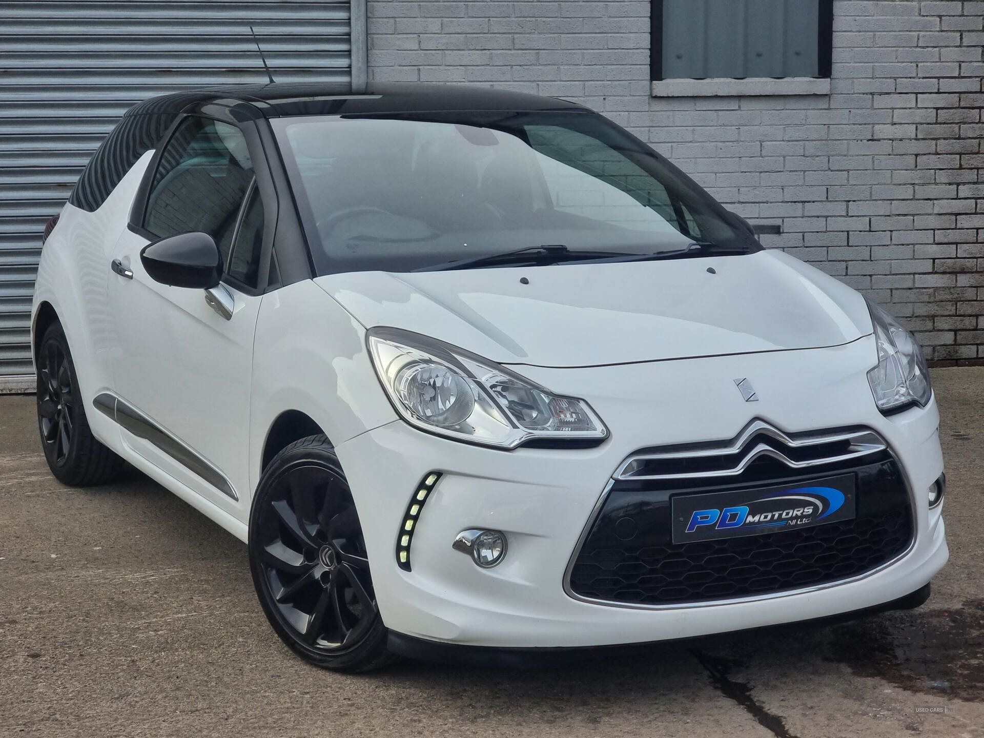 Jul 2015 Citroen DS3 1.6 e-HDi Airdream DStyle Plus 3dr
