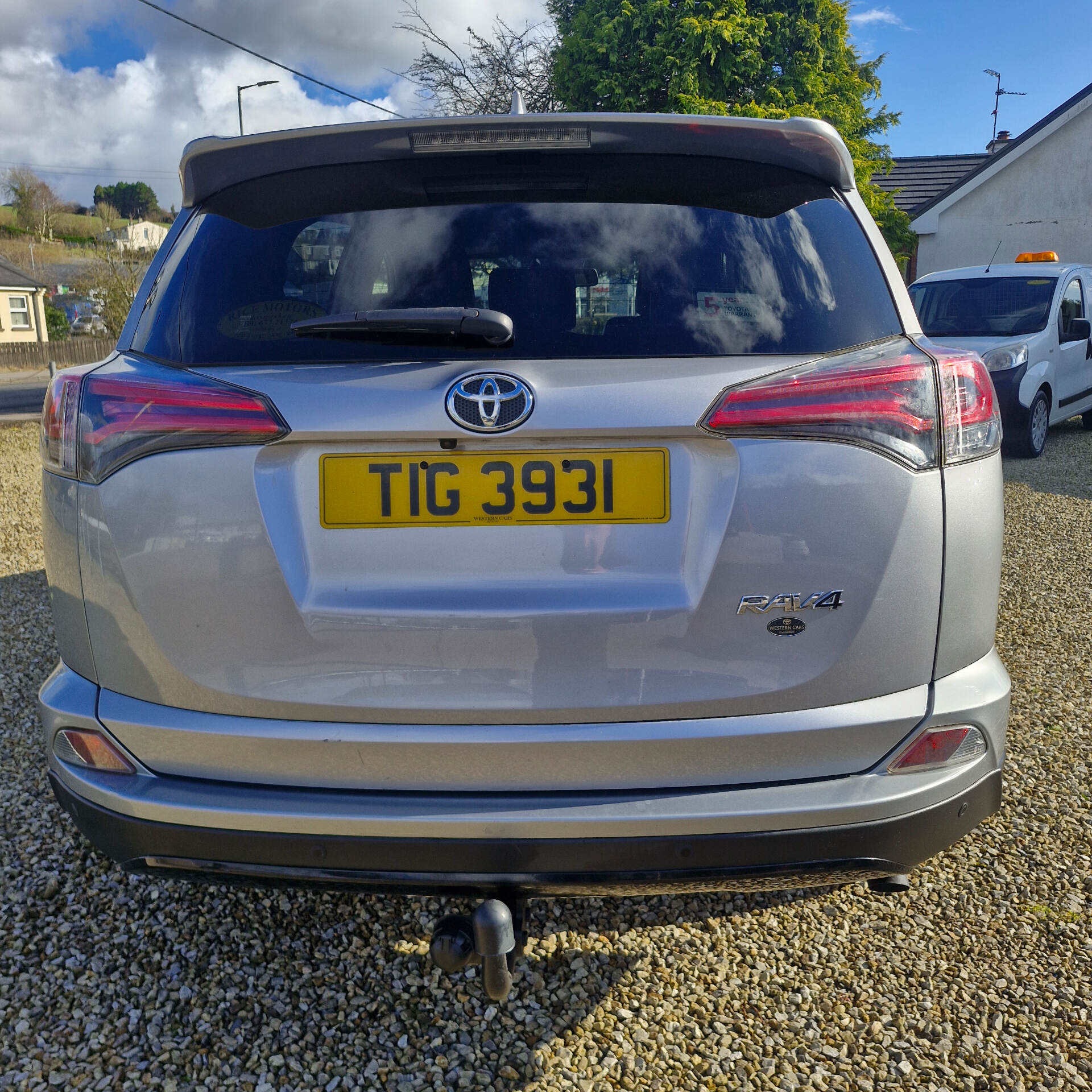 Mar 2018 Toyota RAV4