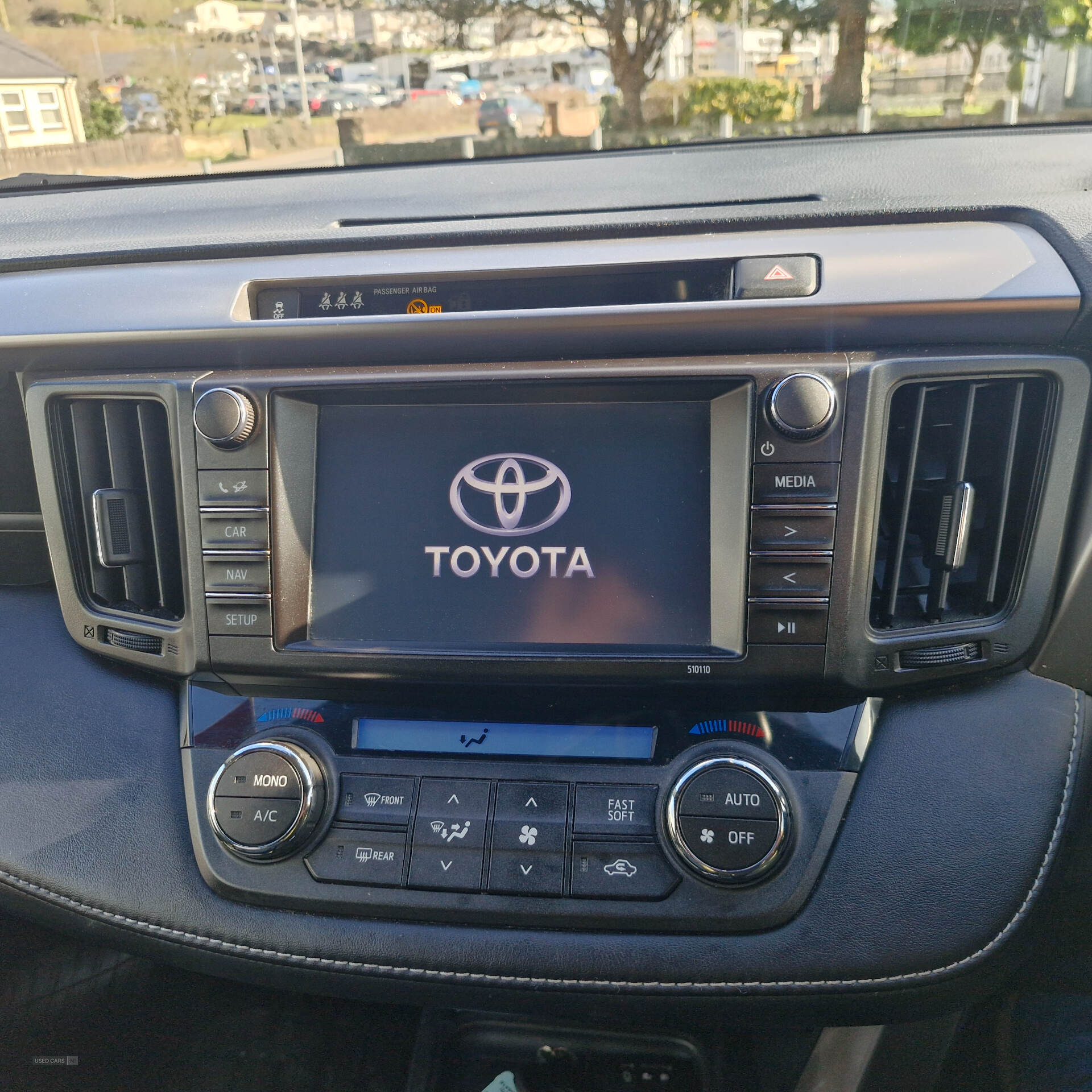 Mar 2018 Toyota RAV4