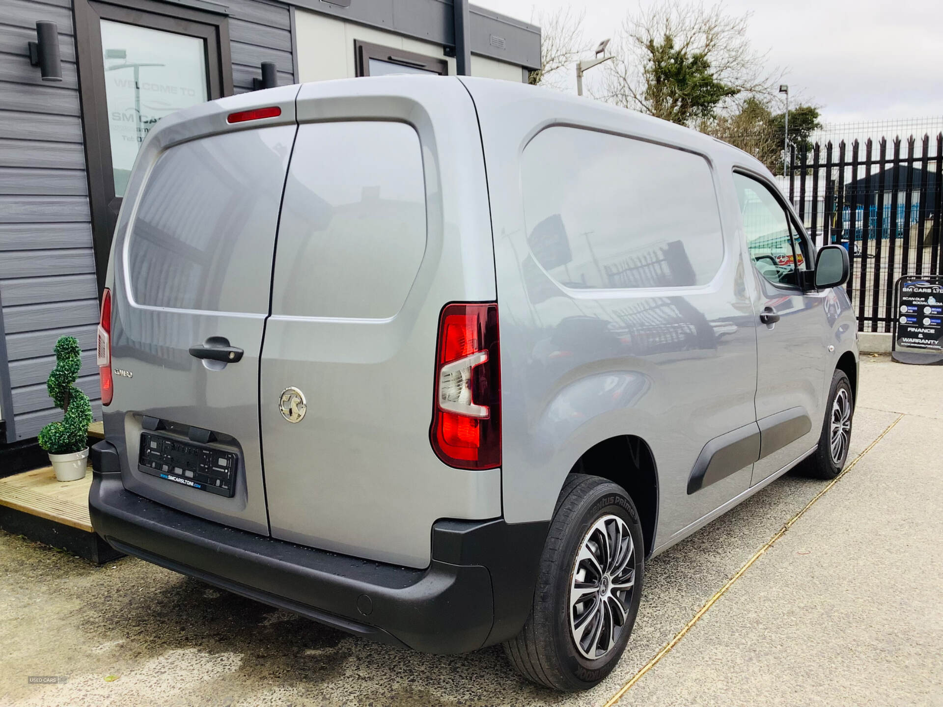 Jun 2019 Vauxhall Combo 2000 1.6 Turbo D 100ps H1 Edition Van
