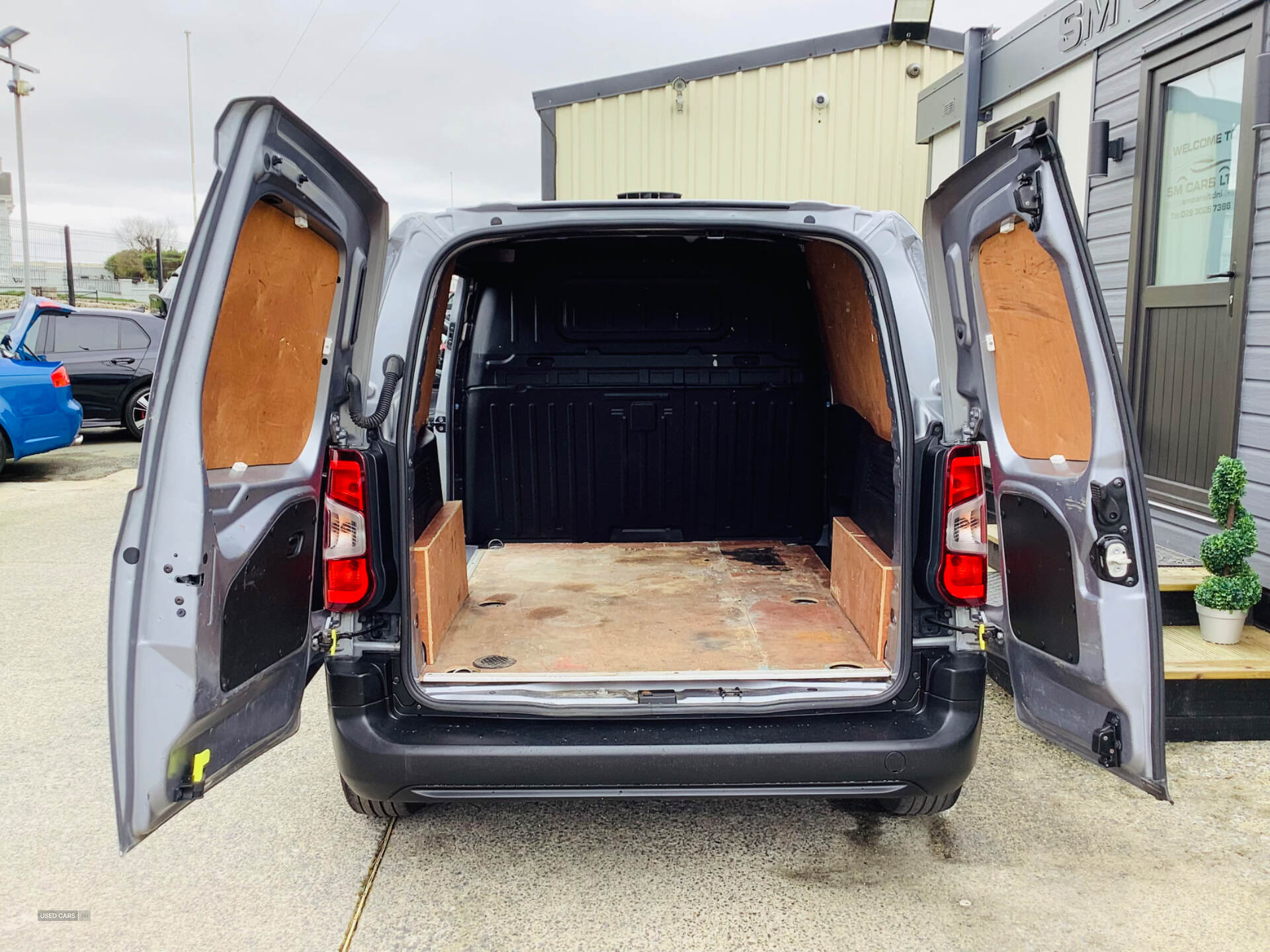 Jun 2019 Vauxhall Combo 2000 1.6 Turbo D 100ps H1 Edition Van