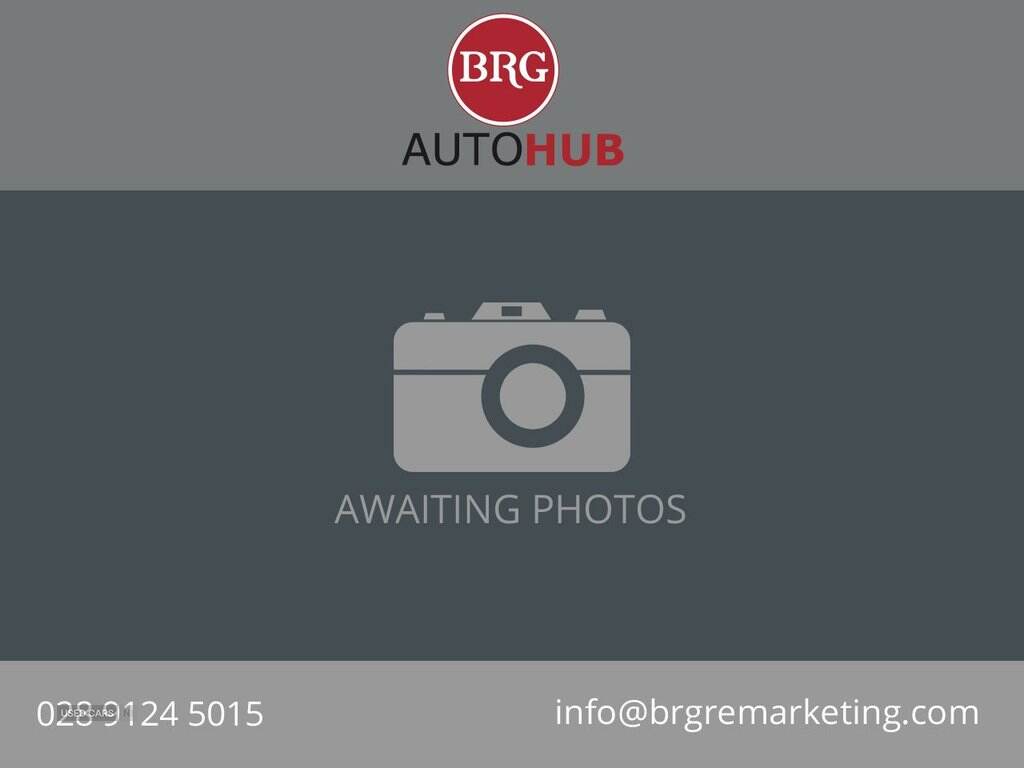 Jan 2015 Nissan Navara Double Cab Pick Up Tekna 2.5dCi 190 4WD