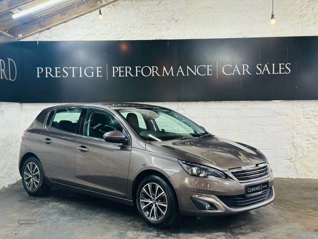 Oct 2015 Peugeot 308 1.6 BlueHDi 120 Allure 5dr