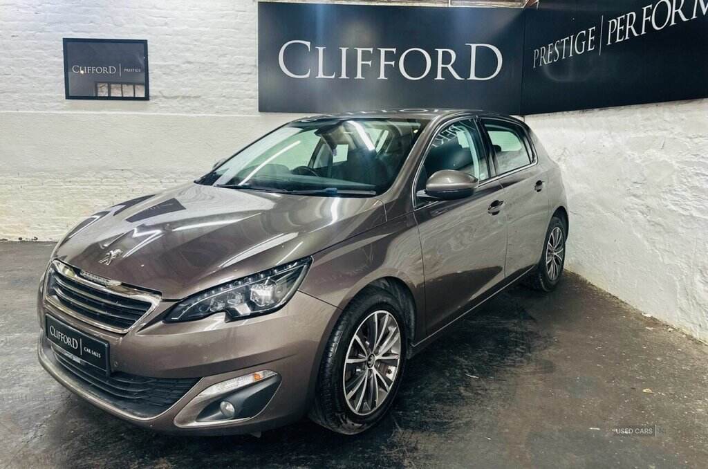 Oct 2015 Peugeot 308 1.6 BlueHDi 120 Allure 5dr