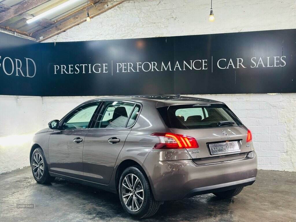 Oct 2015 Peugeot 308 1.6 BlueHDi 120 Allure 5dr