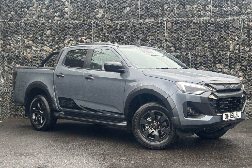 Apr 2025 Isuzu D-Max V-Cross STEEL Edition Automatic