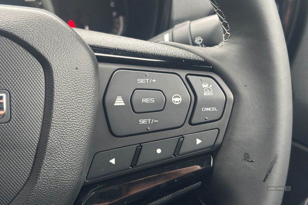 Apr 2025 Isuzu D-Max V-Cross STEEL Edition Automatic