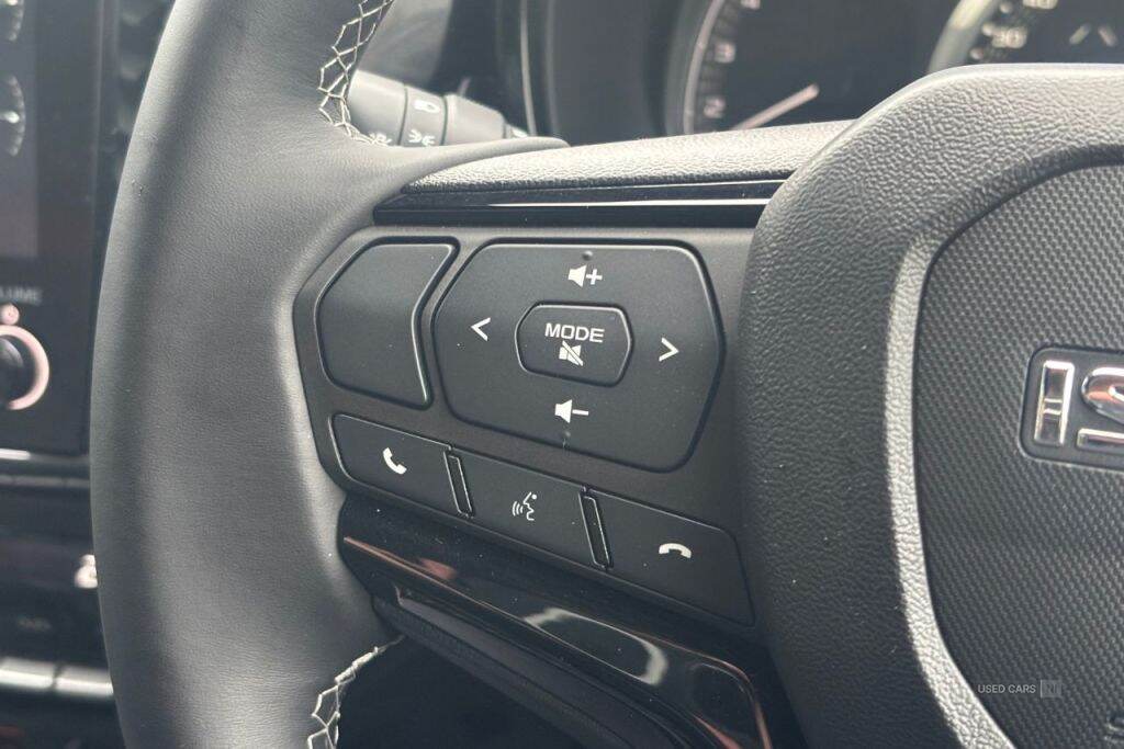 Apr 2025 Isuzu D-Max V-Cross STEEL Edition Automatic