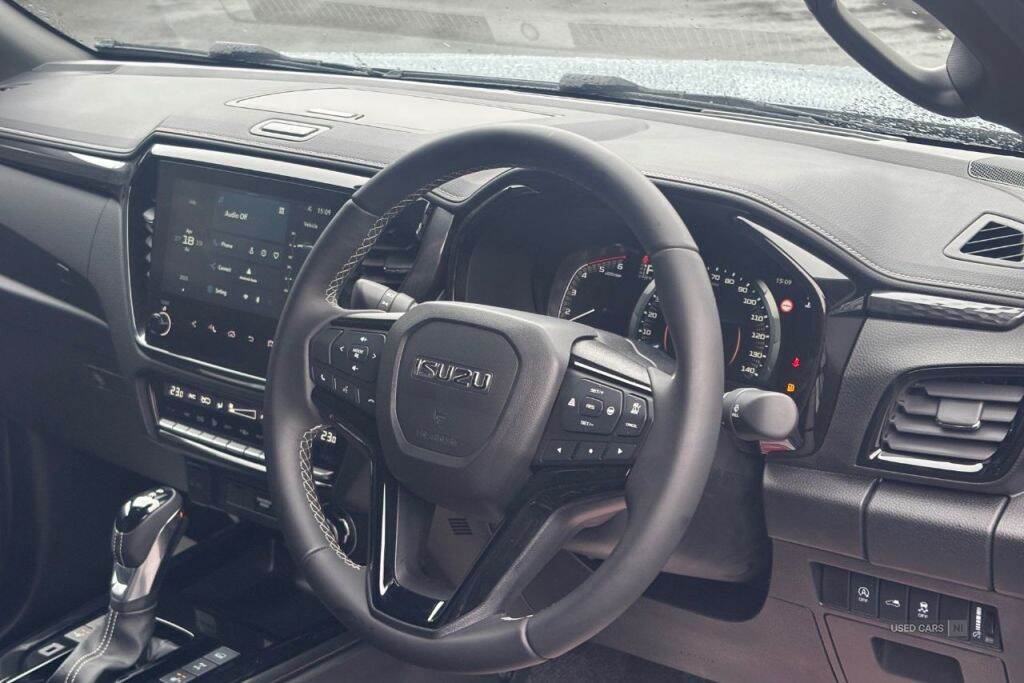 Apr 2025 Isuzu D-Max V-Cross STEEL Edition Automatic