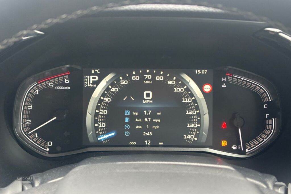 Apr 2025 Isuzu D-Max V-Cross STEEL Edition Automatic
