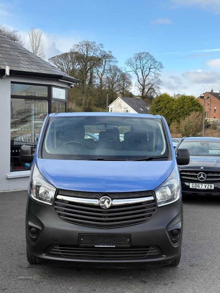 Jun 2016 Vauxhall Vivaro 2900 1.6CDTI 95PS ecoFLEX H1 Combi 9 Seat