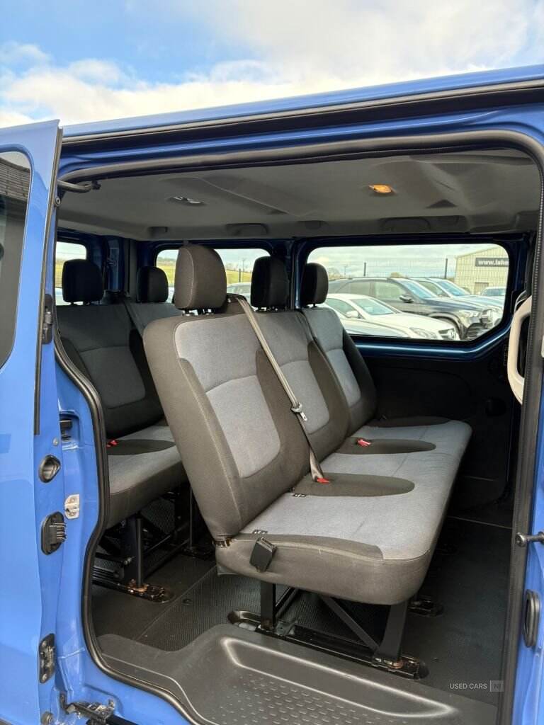 Jun 2016 Vauxhall Vivaro 2900 1.6CDTI 95PS ecoFLEX H1 Combi 9 Seat