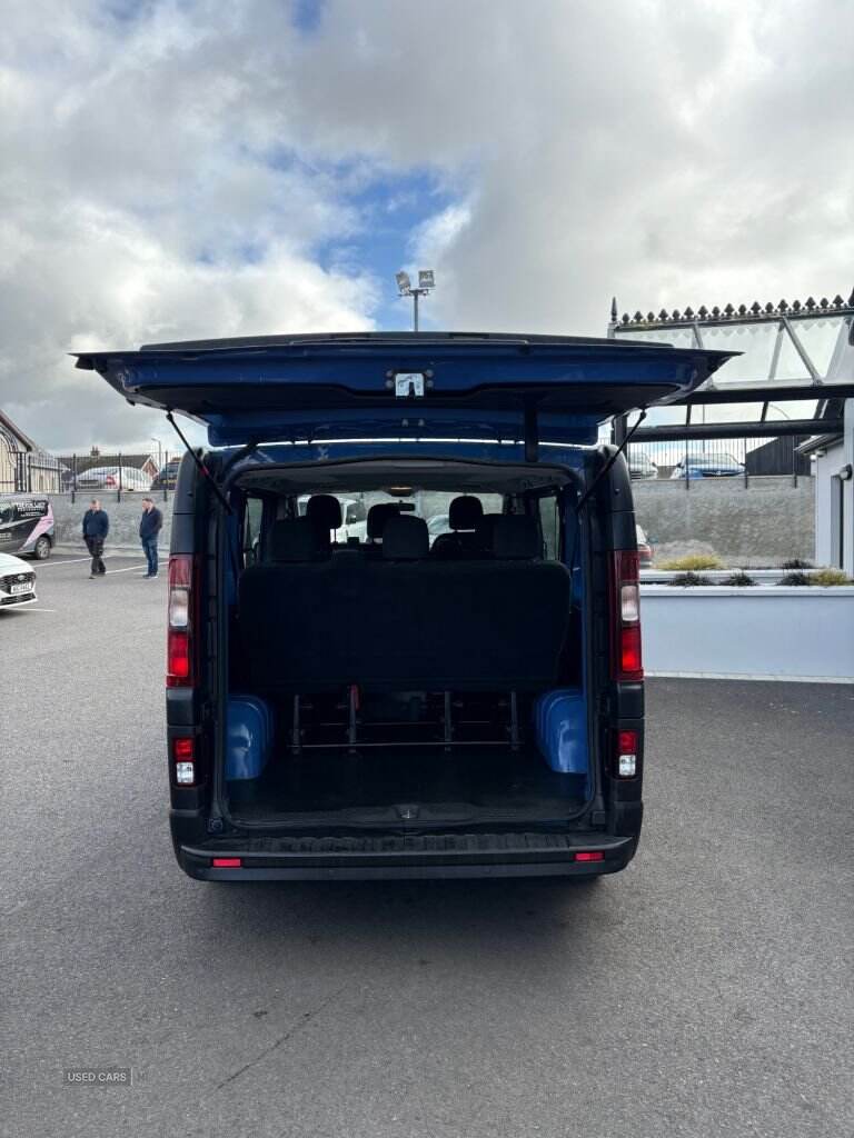 Jun 2016 Vauxhall Vivaro 2900 1.6CDTI 95PS ecoFLEX H1 Combi 9 Seat