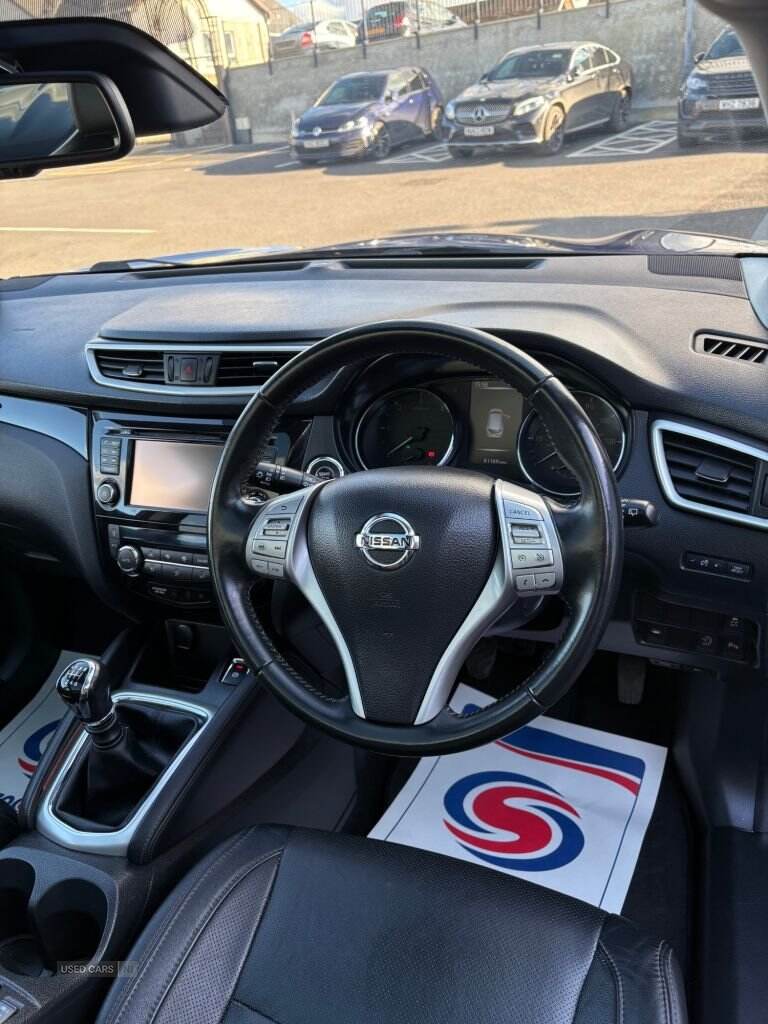 Apr 2015 Nissan Qashqai 1.6 dCi Tekna 5dr