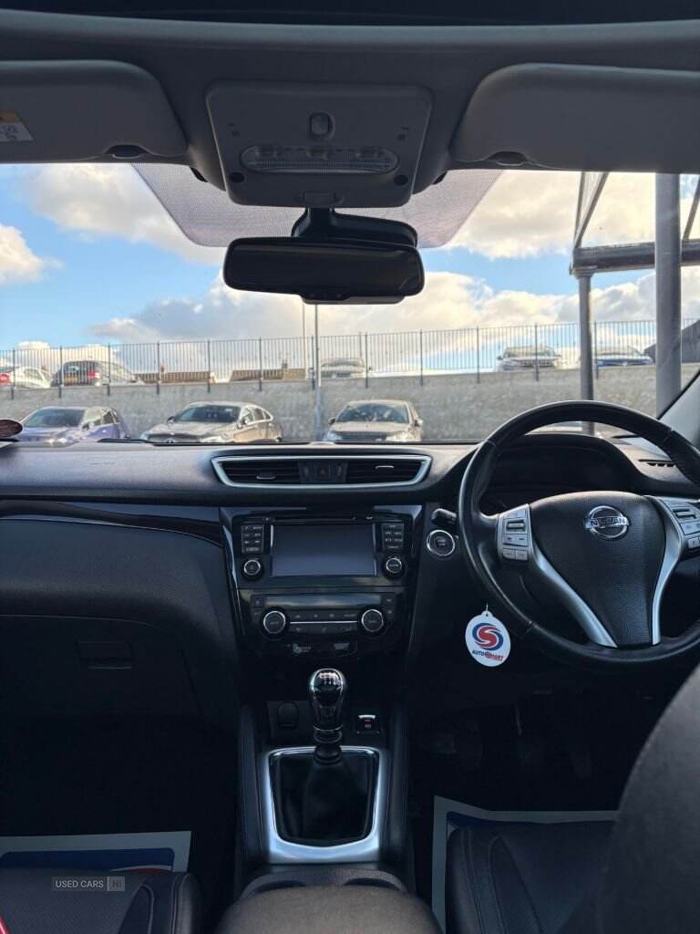 Apr 2015 Nissan Qashqai 1.6 dCi Tekna 5dr