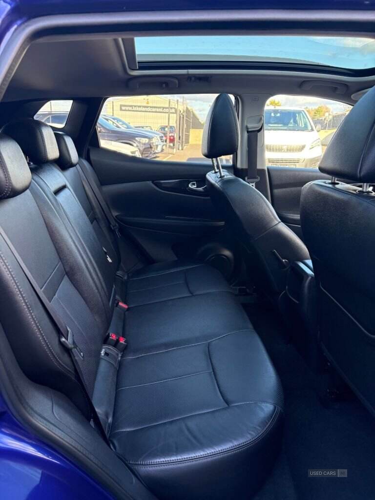 Apr 2015 Nissan Qashqai 1.6 dCi Tekna 5dr