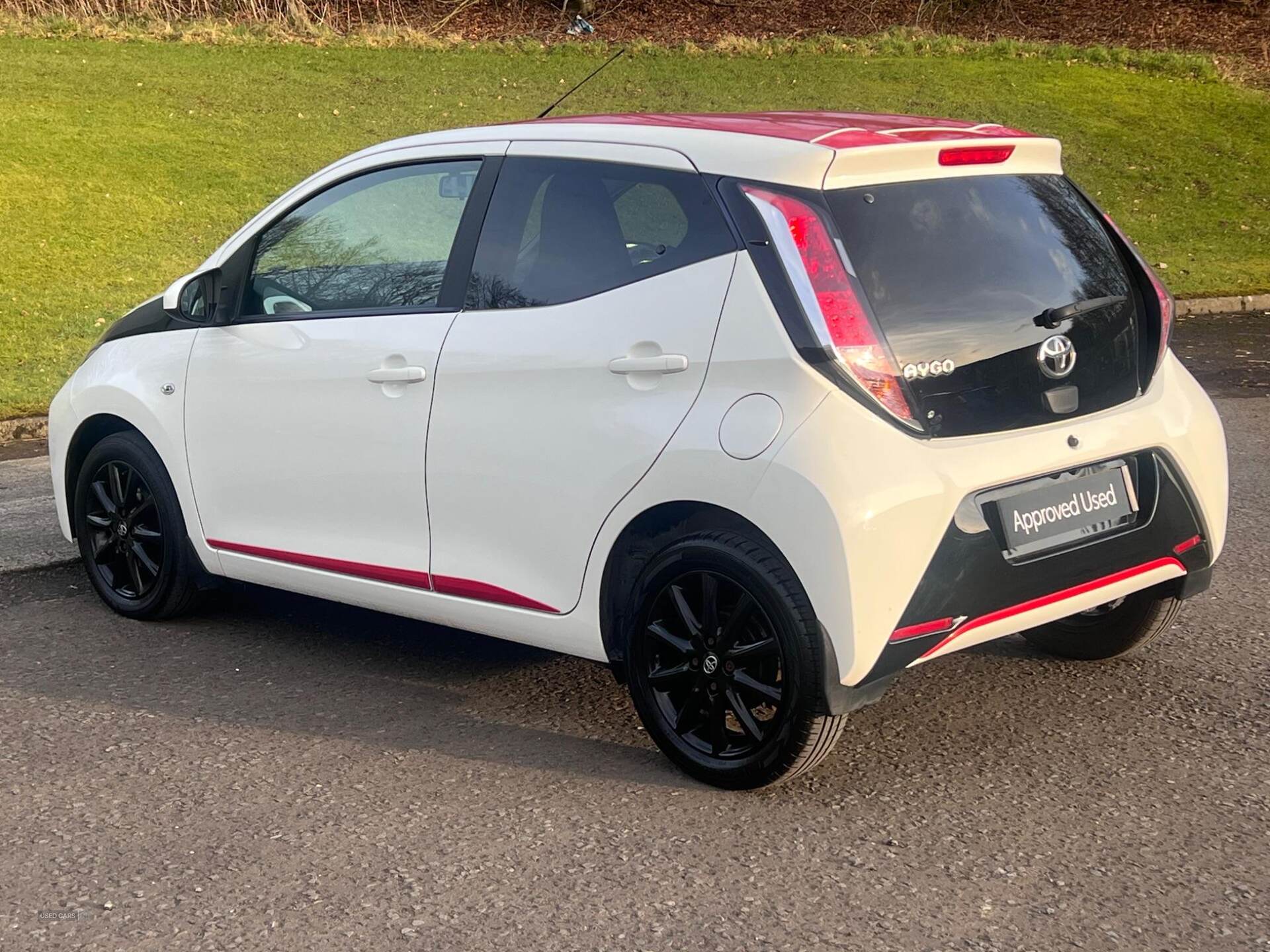 Feb 2018 Toyota Aygo 1.0 VVT-i X-Press 5dr x-shift