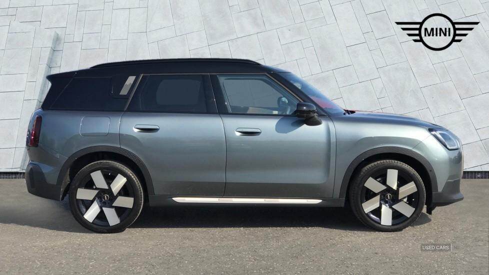 Feb 2024 MINI Countryman 1.5 C Exclusive 5dr Auto