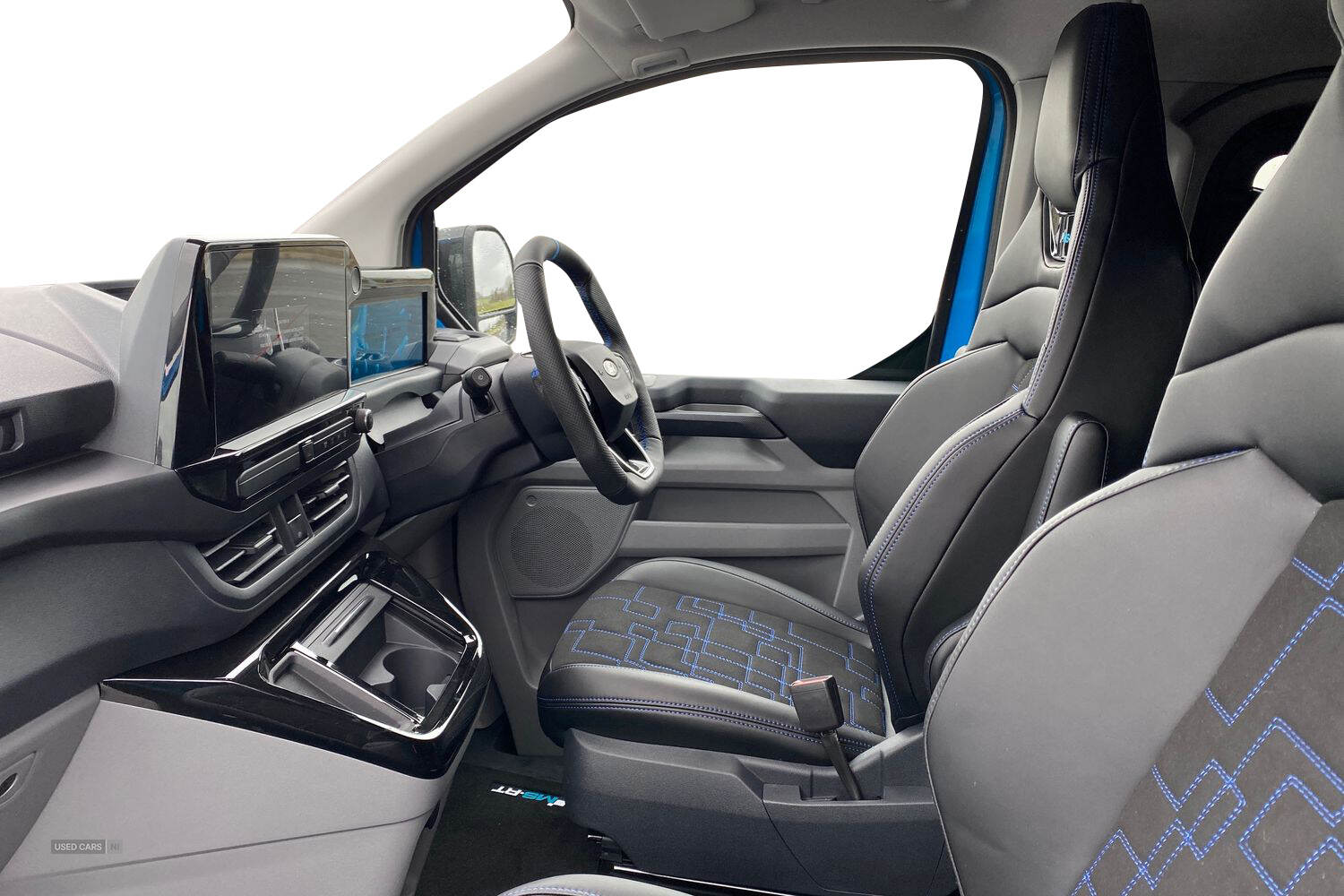 Ford E-TRANSIT CUSTOM 320 MSRT AUTO L1 SWB Double Cab In Van 65kWh 160kw 218PS BEV RWD Low Roof, LIFTGATE REAR CARGO DOOR, TOW BAR