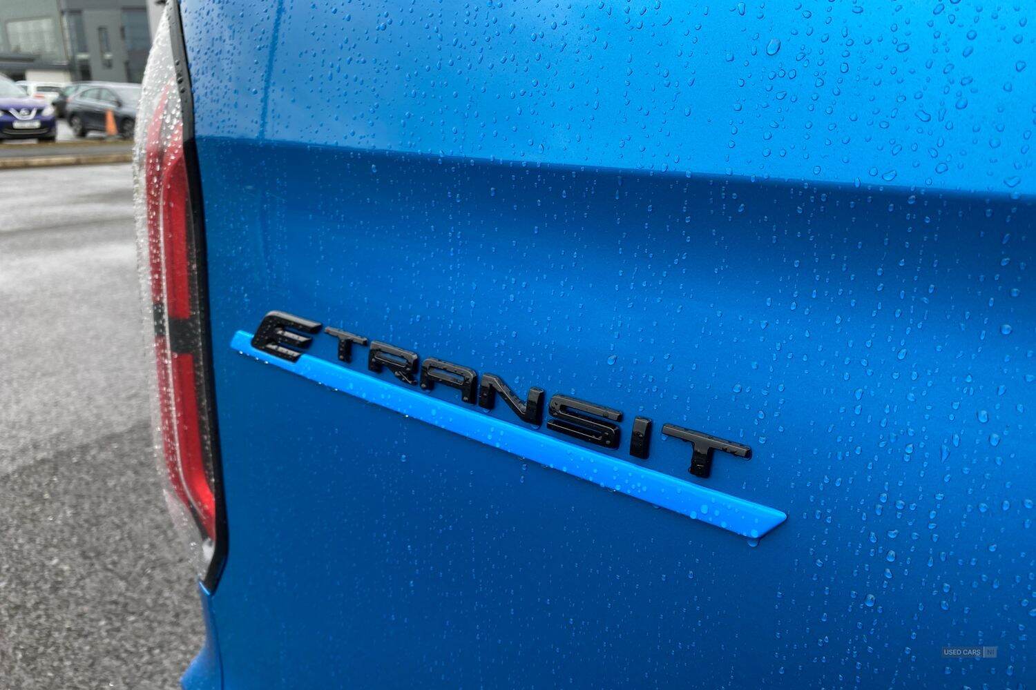 Ford E-TRANSIT CUSTOM 320 MSRT AUTO L1 SWB Double Cab In Van 65kWh 160kw 218PS BEV RWD Low Roof, LIFTGATE REAR CARGO DOOR, TOW BAR