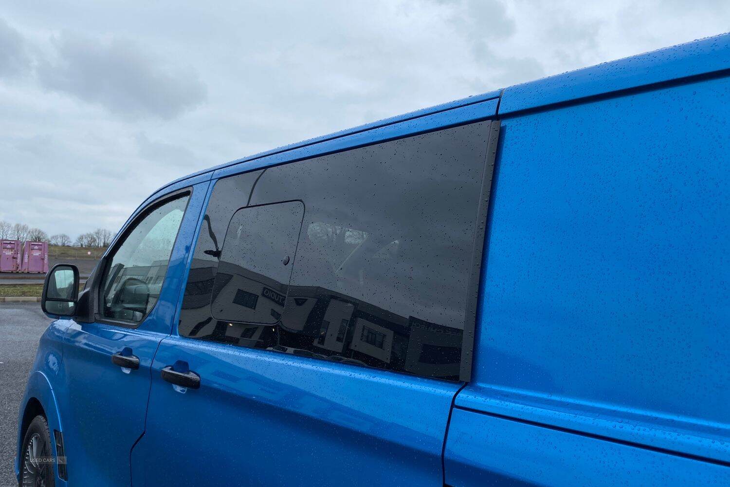Ford E-TRANSIT CUSTOM 320 MSRT AUTO L1 SWB Double Cab In Van 65kWh 160kw 218PS BEV RWD Low Roof, LIFTGATE REAR CARGO DOOR, TOW BAR