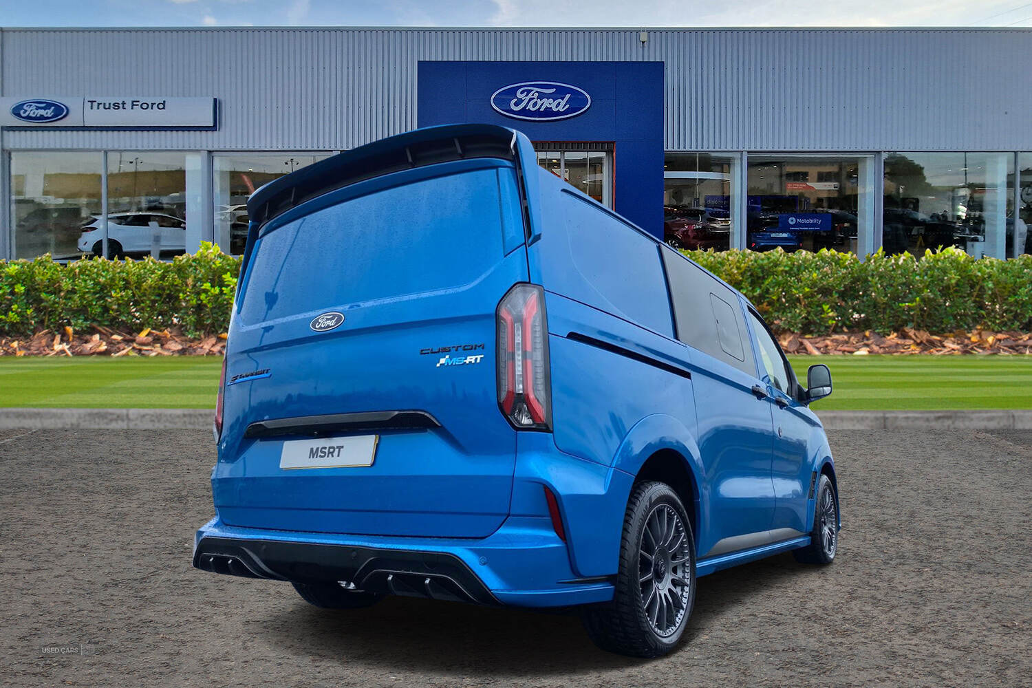 Ford E-TRANSIT CUSTOM 320 MSRT AUTO L1 SWB Double Cab In Van 65kWh 160kw 218PS BEV RWD Low Roof, LIFTGATE REAR CARGO DOOR, TOW BAR