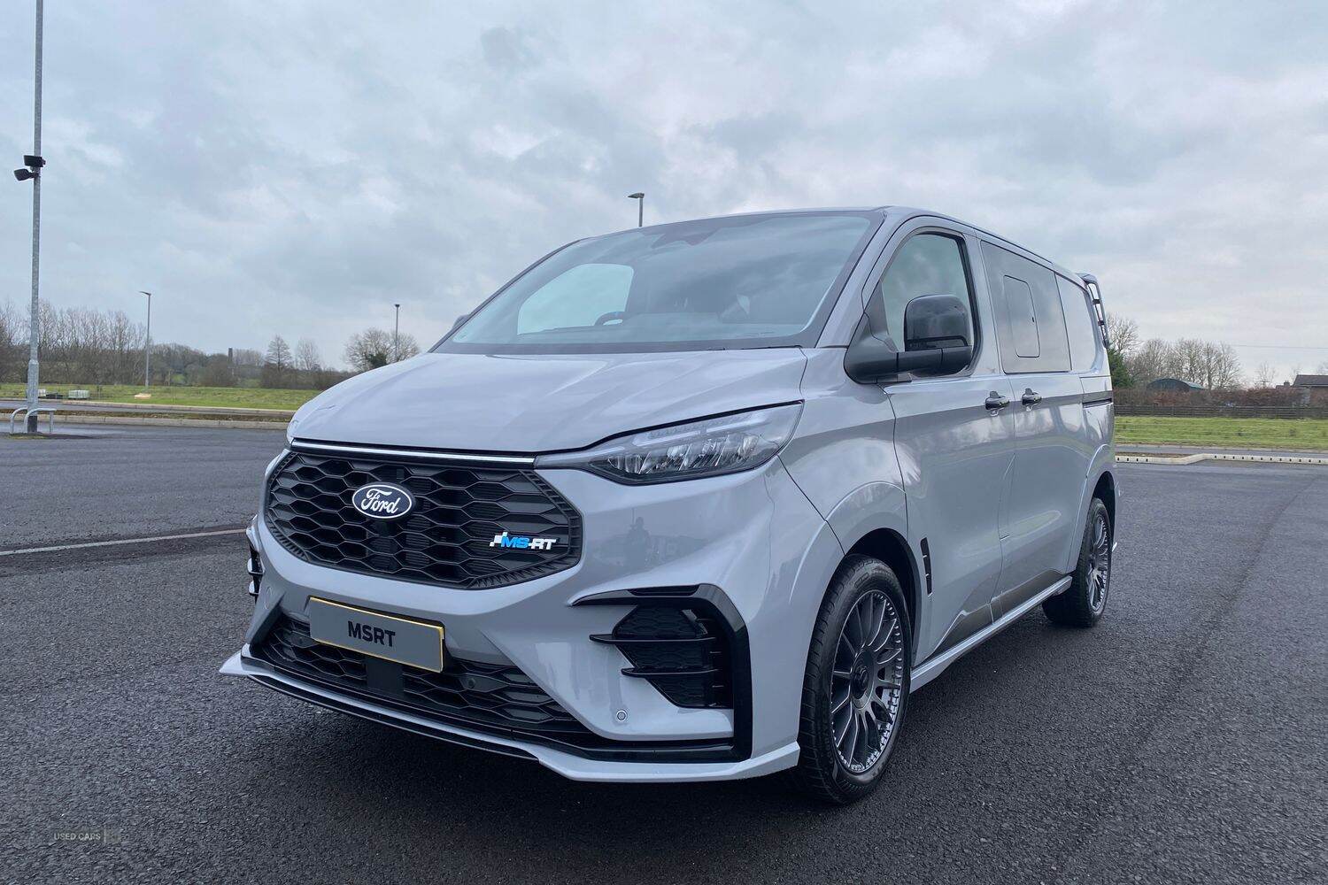 Ford E-TRANSIT CUSTOM 320 MSRT AUTO L1 SWB Double Cab In Van 65kWh 160kw 218PS BEV RWD Low Roof, LIFTGATE REAR CARGO DOOR, TOW BAR