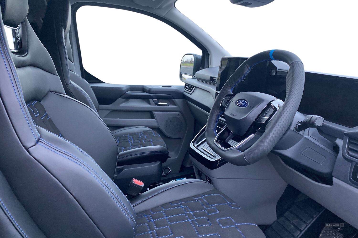 Ford E-TRANSIT CUSTOM 320 MSRT AUTO L1 SWB Double Cab In Van 65kWh 160kw 218PS BEV RWD Low Roof, LIFTGATE REAR CARGO DOOR, TOW BAR