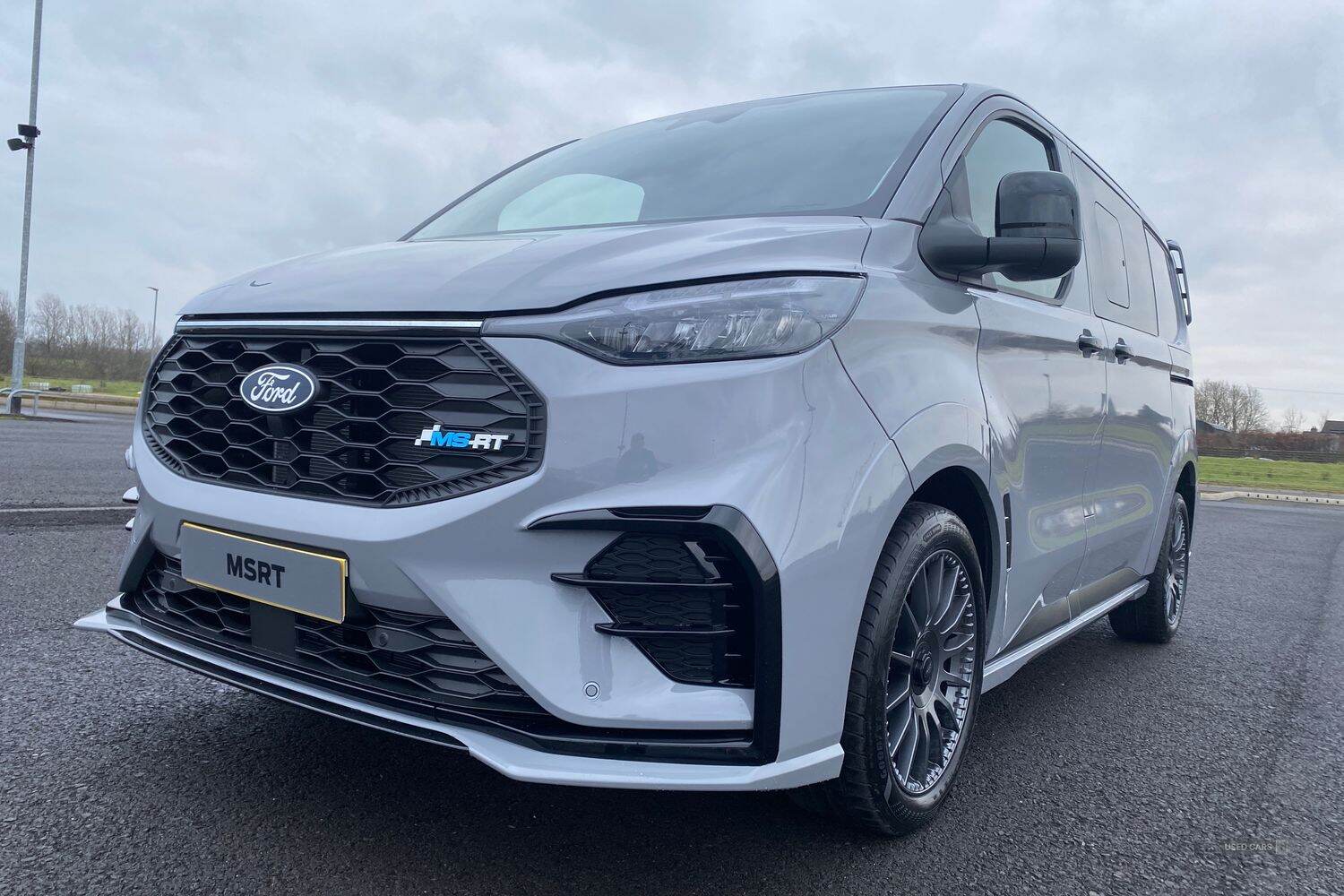 Ford E-TRANSIT CUSTOM 320 MSRT AUTO L1 SWB Double Cab In Van 65kWh 160kw 218PS BEV RWD Low Roof, LIFTGATE REAR CARGO DOOR, TOW BAR