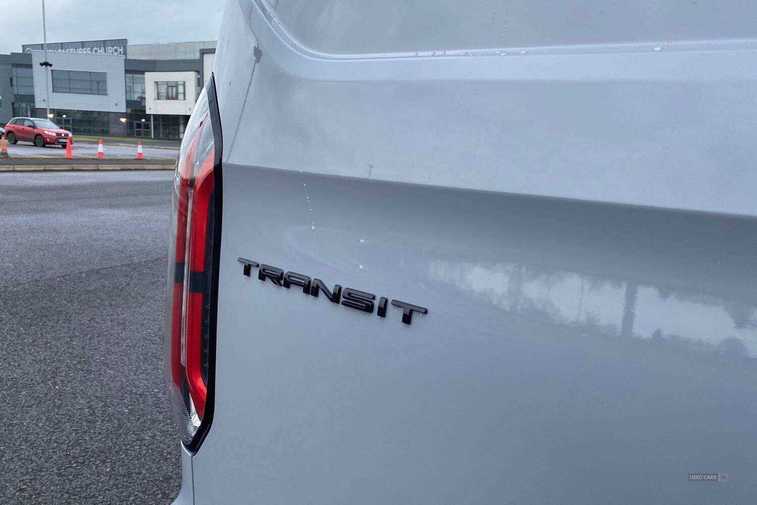 Ford E-TRANSIT CUSTOM 320 MSRT AUTO L1 SWB Double Cab In Van 65kWh 160kw 218PS BEV RWD Low Roof, LIFTGATE REAR CARGO DOOR, TOW BAR