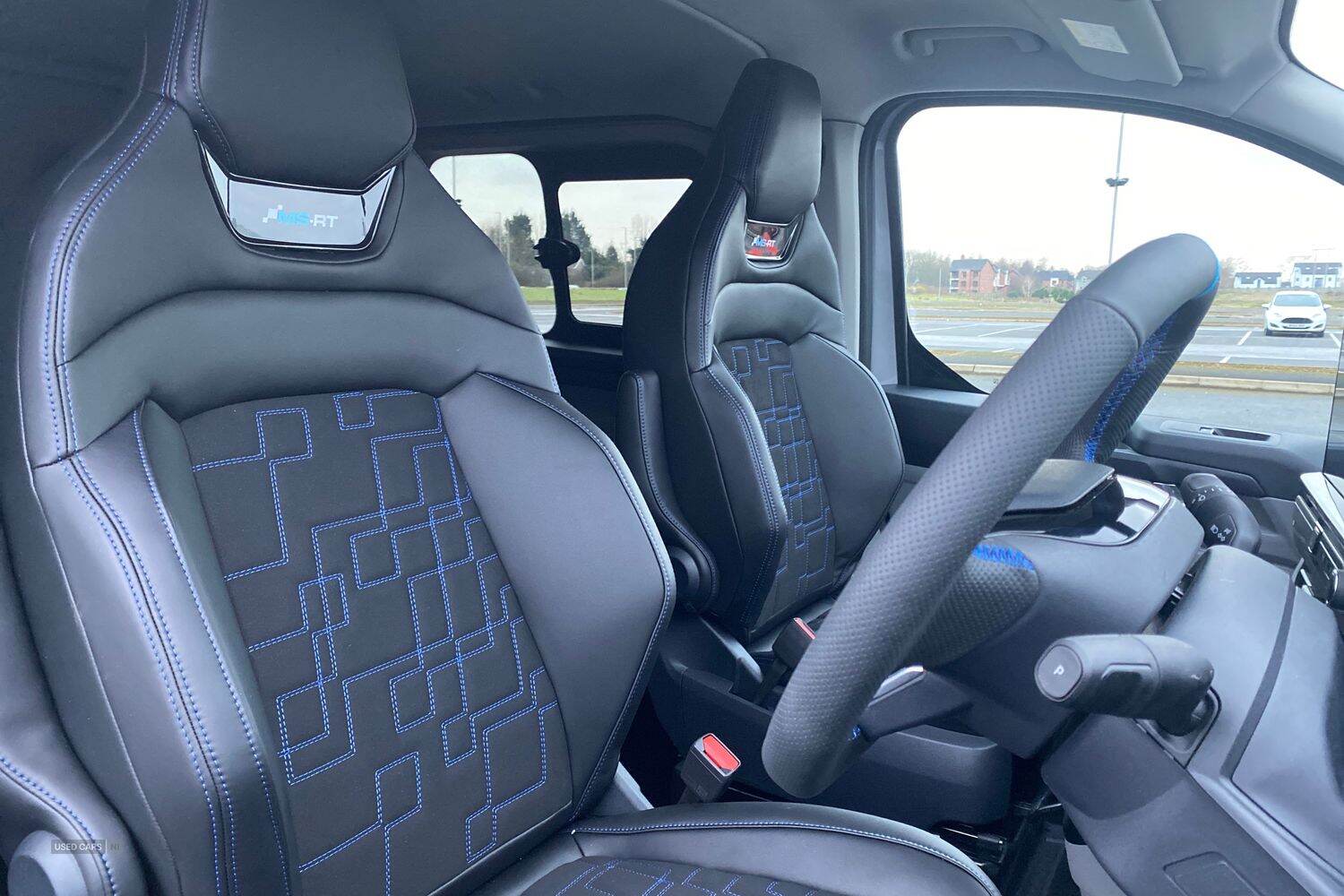 Ford E-TRANSIT CUSTOM 320 MSRT AUTO L1 SWB Double Cab In Van 65kWh 160kw 218PS BEV RWD Low Roof, LIFTGATE REAR CARGO DOOR, TOW BAR
