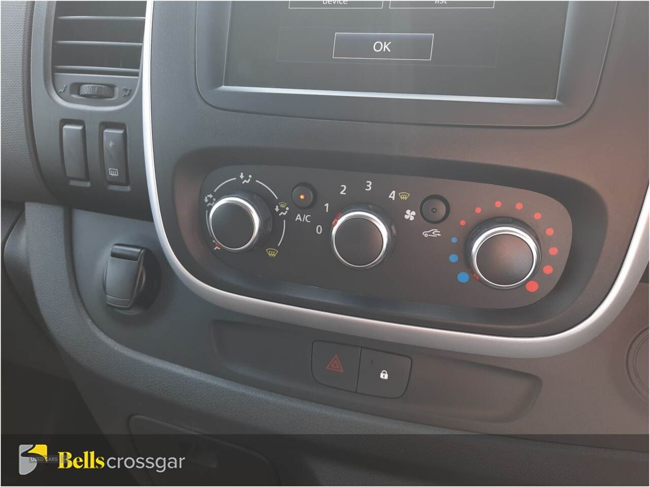 Feb 2021 Renault Trafic LL30 ENERGY dCi 170 Sport Nav 9 Seater EDC
