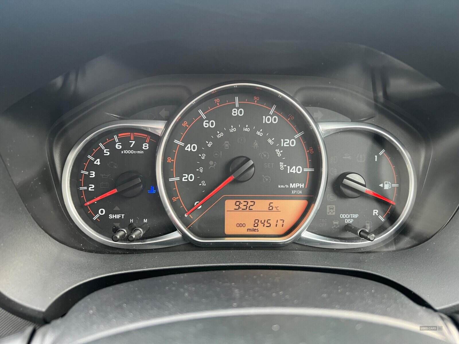 Dec 2014 Toyota Yaris 1.33 VVT-i Sport 5dr
