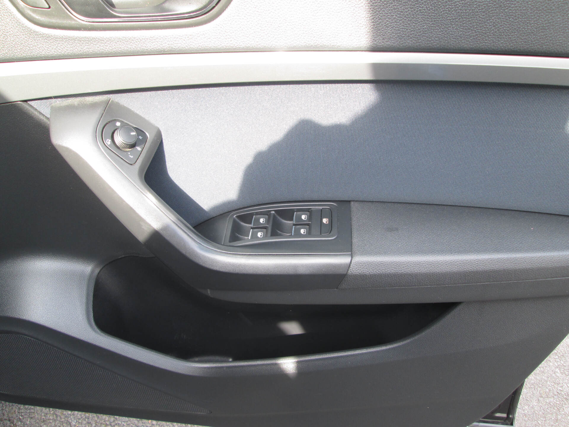 Car Thumbnail 12